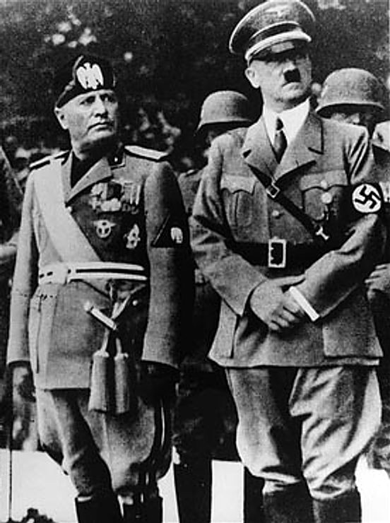 Benito Mussolini en Adolf Hitler van Italië en Duitsland, https://commons.wikimedia.org/wiki/File:Benito_Mussolini_and_Adolf_Hitler.jpg