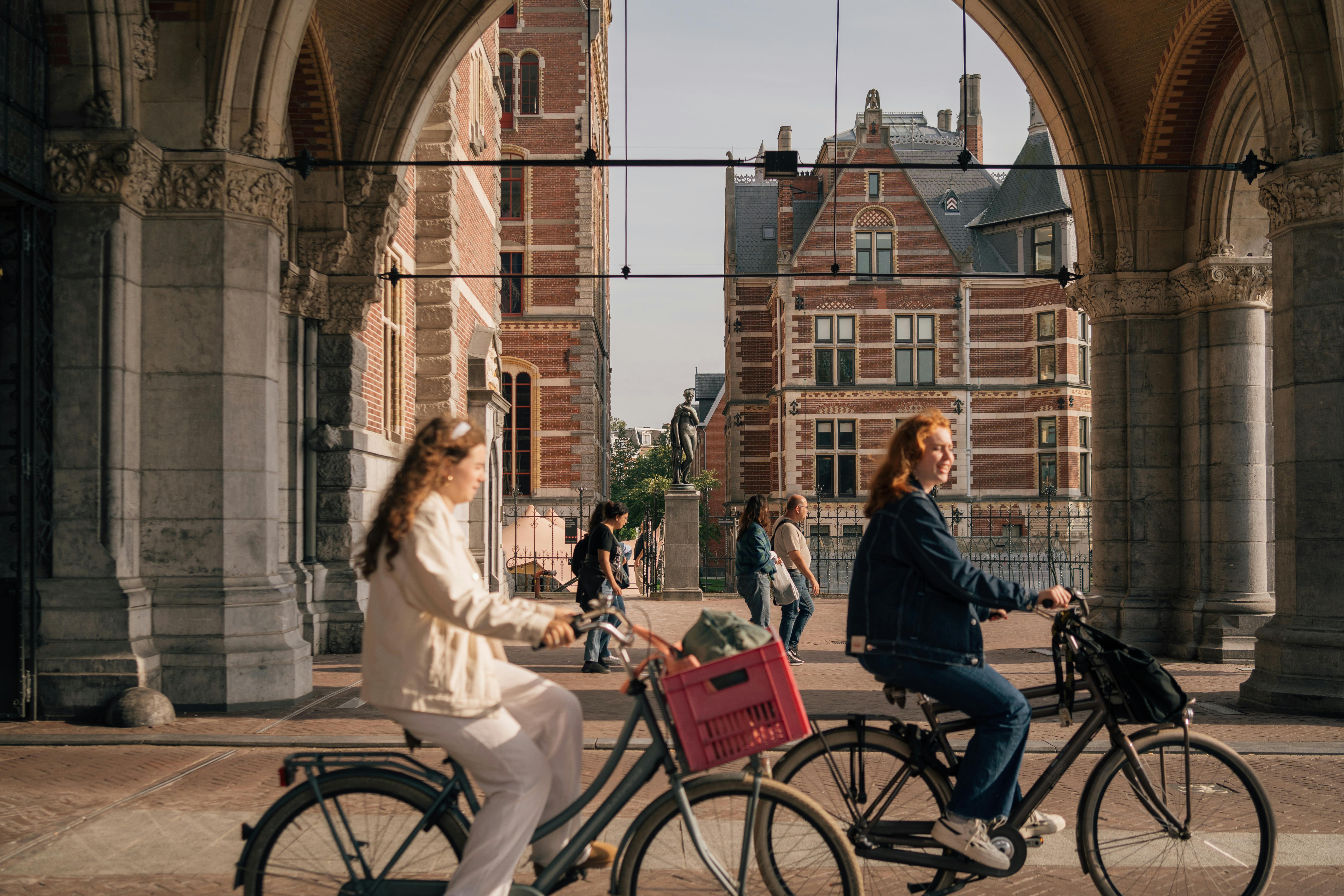 Samen fietsen naar de middelbare school