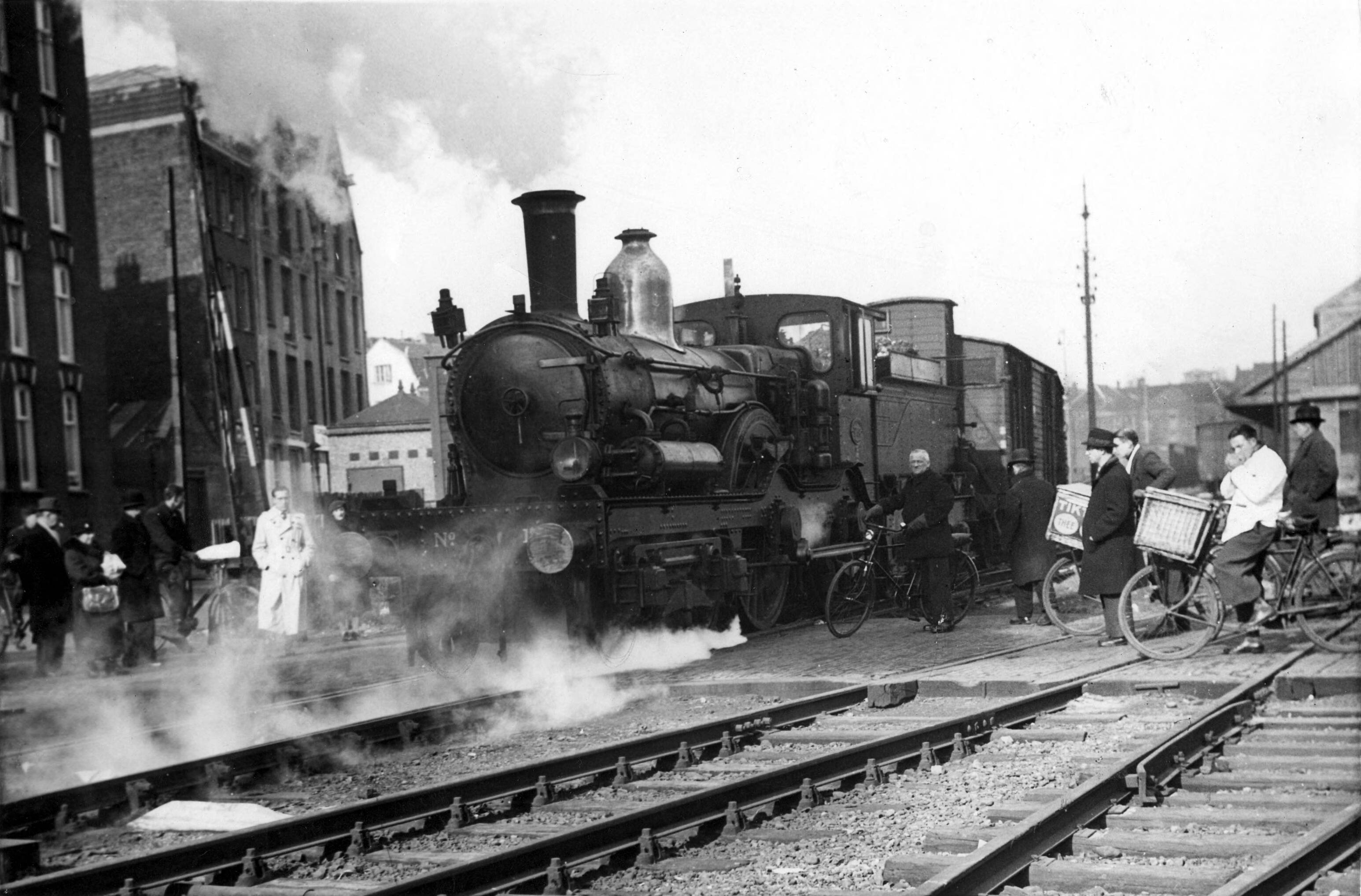 Stoomtrein, http://hdl.handle.net/10648/35429da5-cb8d-a382-e063-6df0900a6686