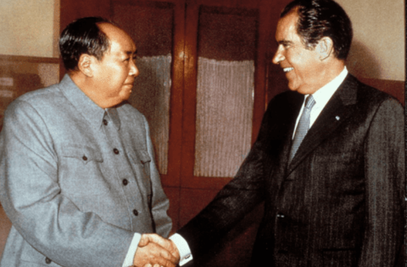 Ontmoeting tussen president Nixon en Mao