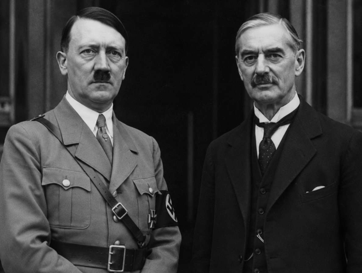 Adolf Hitler naast de Engelse Minister President Neville Chamberlain