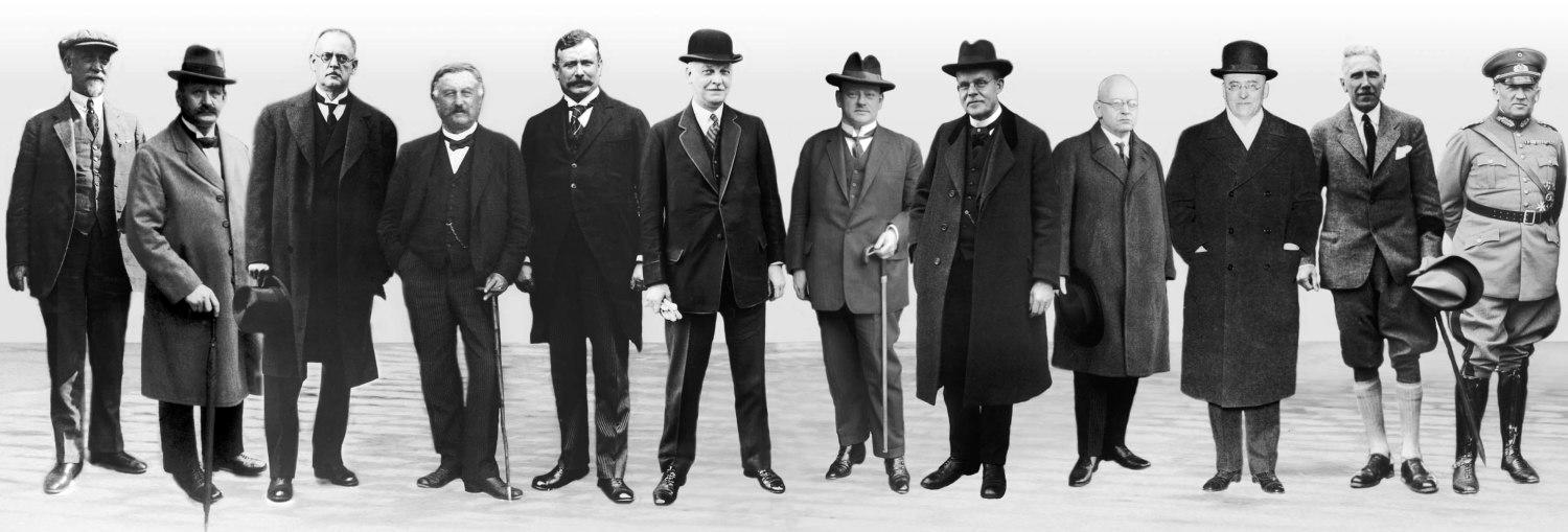 Een montagefoto van alle regeringsleiders die tussen 1919 en 1933 na elkaar regeringen hebben geleid