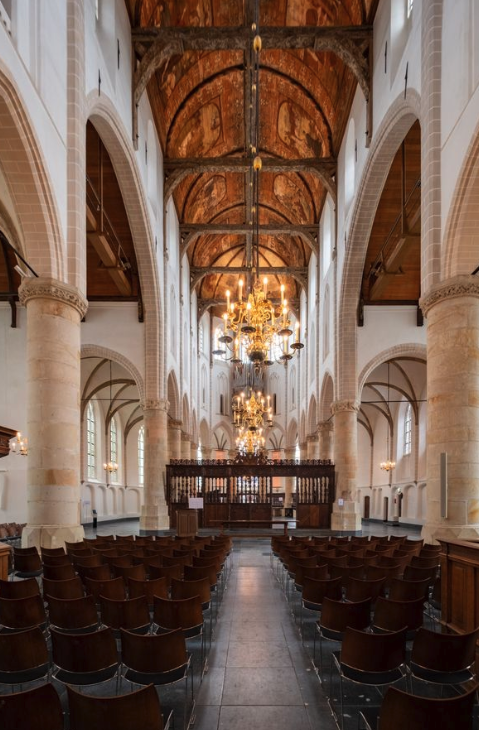 Kerken die steeds meer leegliepen. 