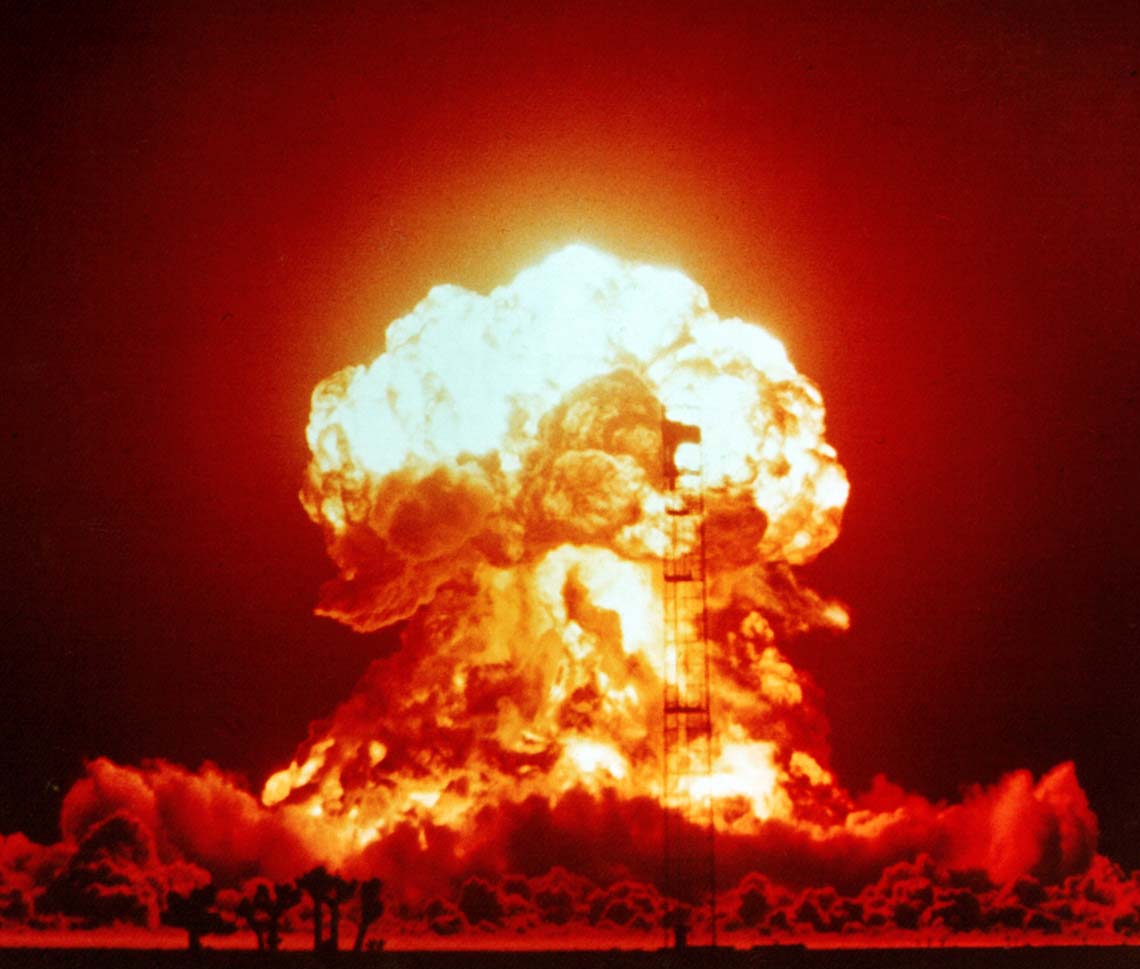 Kernexplosie, https://commons.wikimedia.org/wiki/File:Operation_Upshot-Knothole_-_Badger_001.jpg